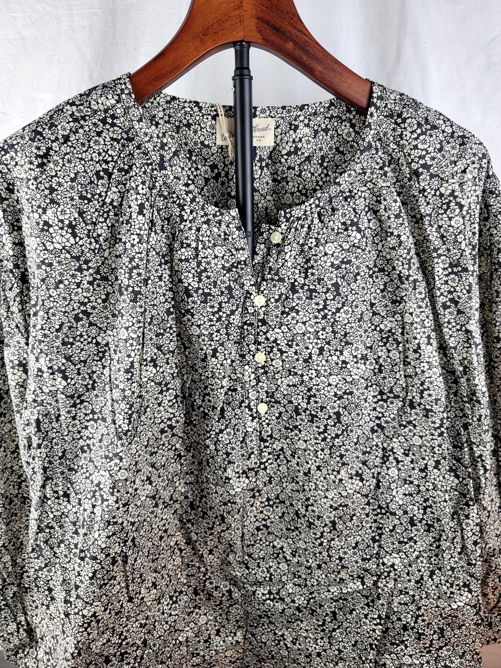 NWT Universal Thread Black Ditsy Floral Peasant Blouse Button Front XXL Boho - Picture 3 of 9